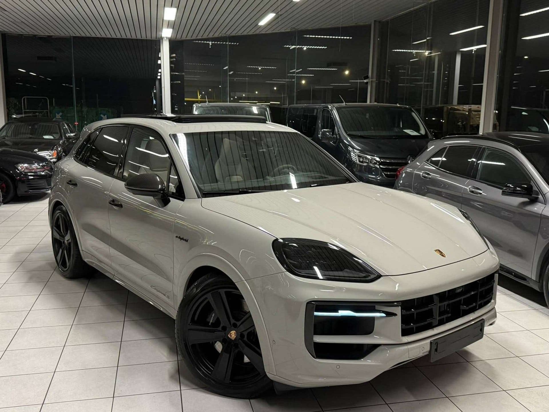 Porsche Cayenne 2025
