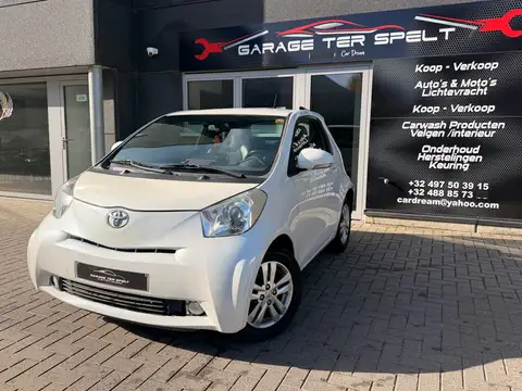 Toyota iQ