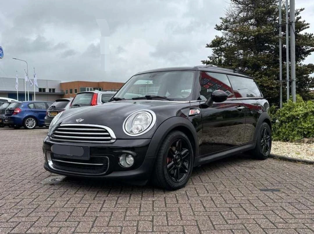 MINI Cooper Clubman