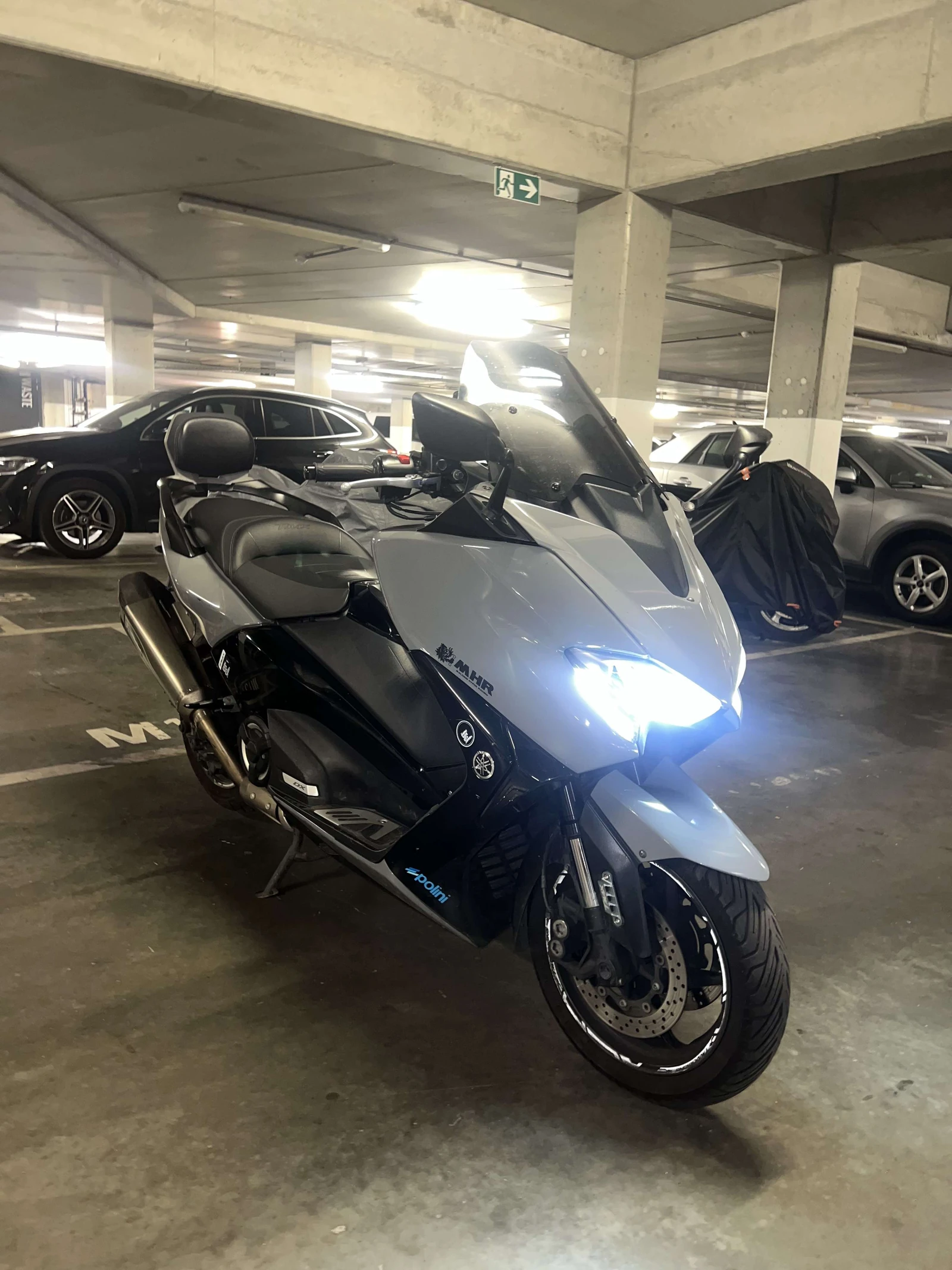 Yamaha TMAX DX undefined