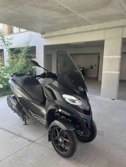 Piaggio MP3 530