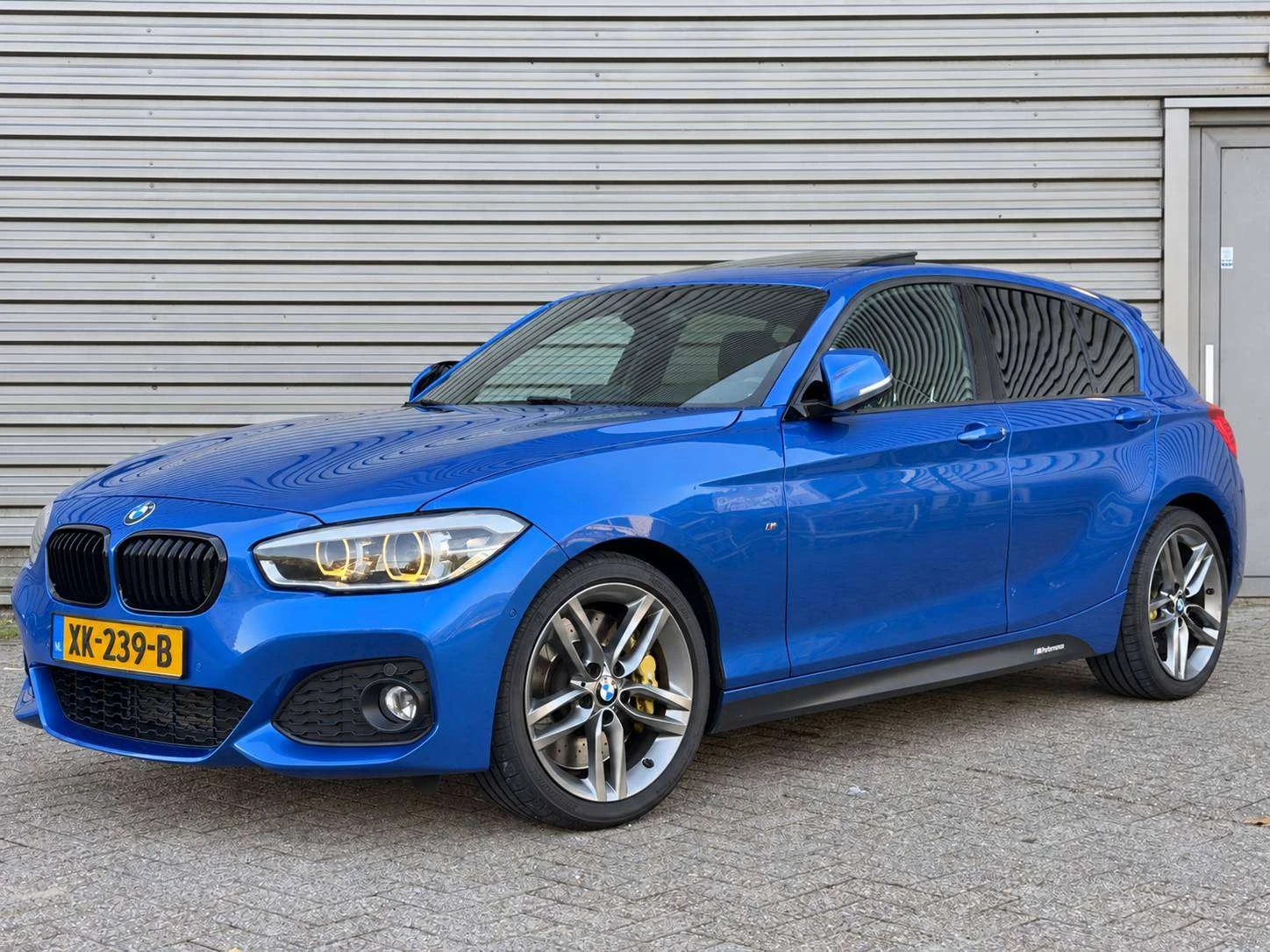 BMW 120