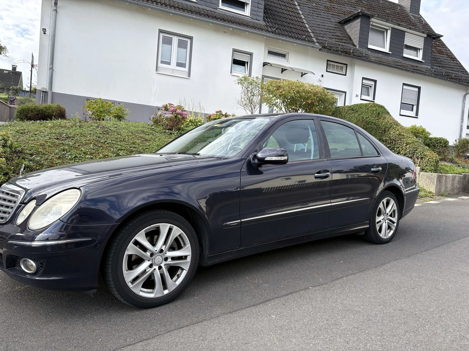 Mercedes-Benz E 200