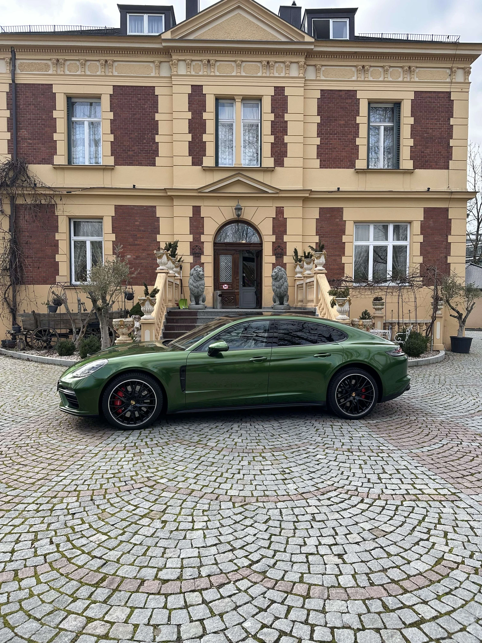 Porsche Panamera undefined