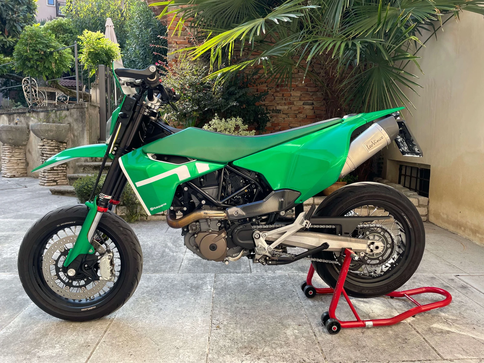 Husqvarna 701 Supermoto