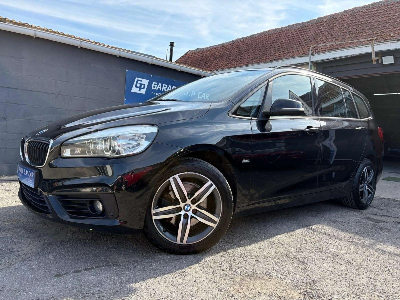 BMW 216 2019