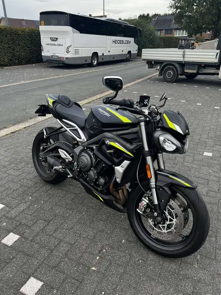 Triumph Street Triple 675