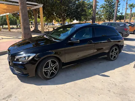 Mercedes-Benz CLA 220