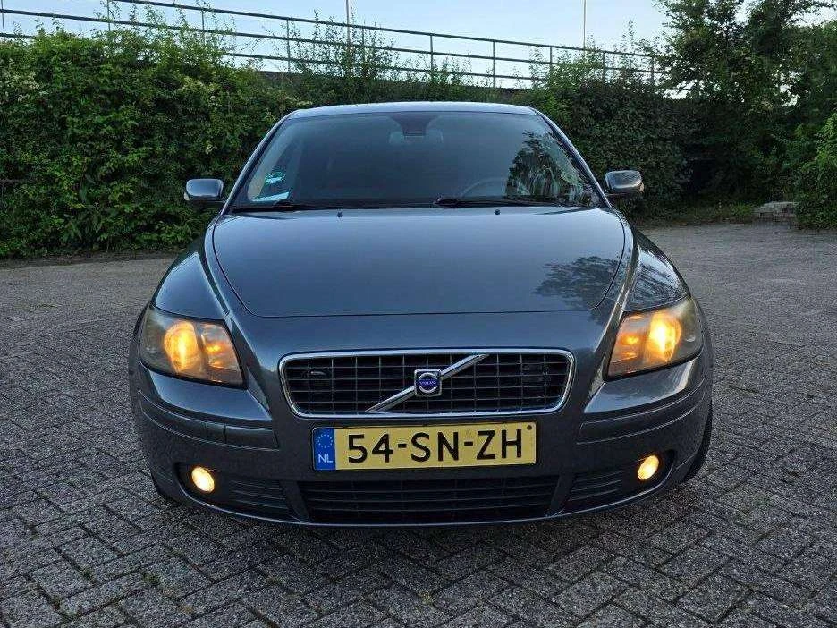 Volvo S40