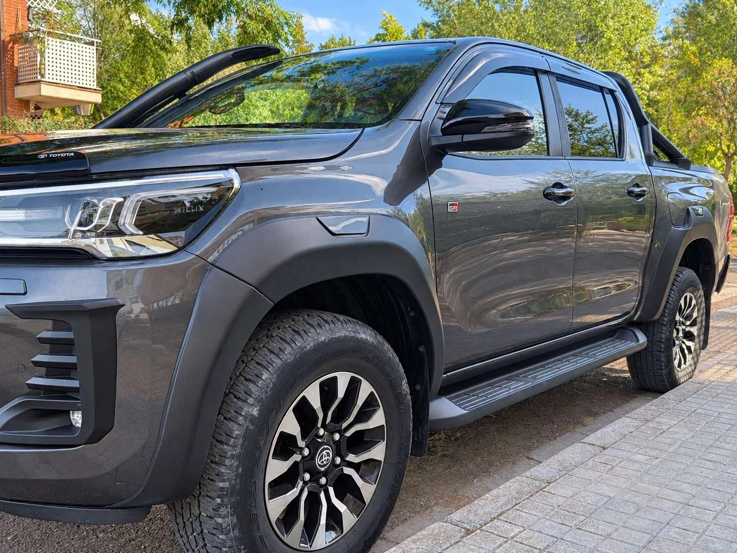 Toyota Hilux