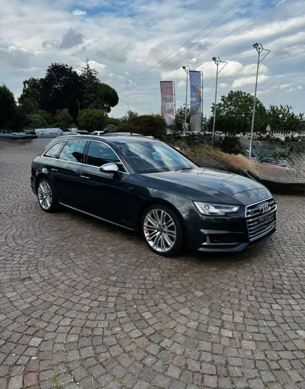 Audi S4