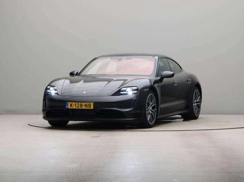 Porsche Taycan undefined