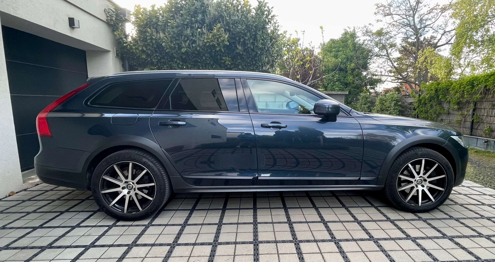 Volvo V90 Cross Country