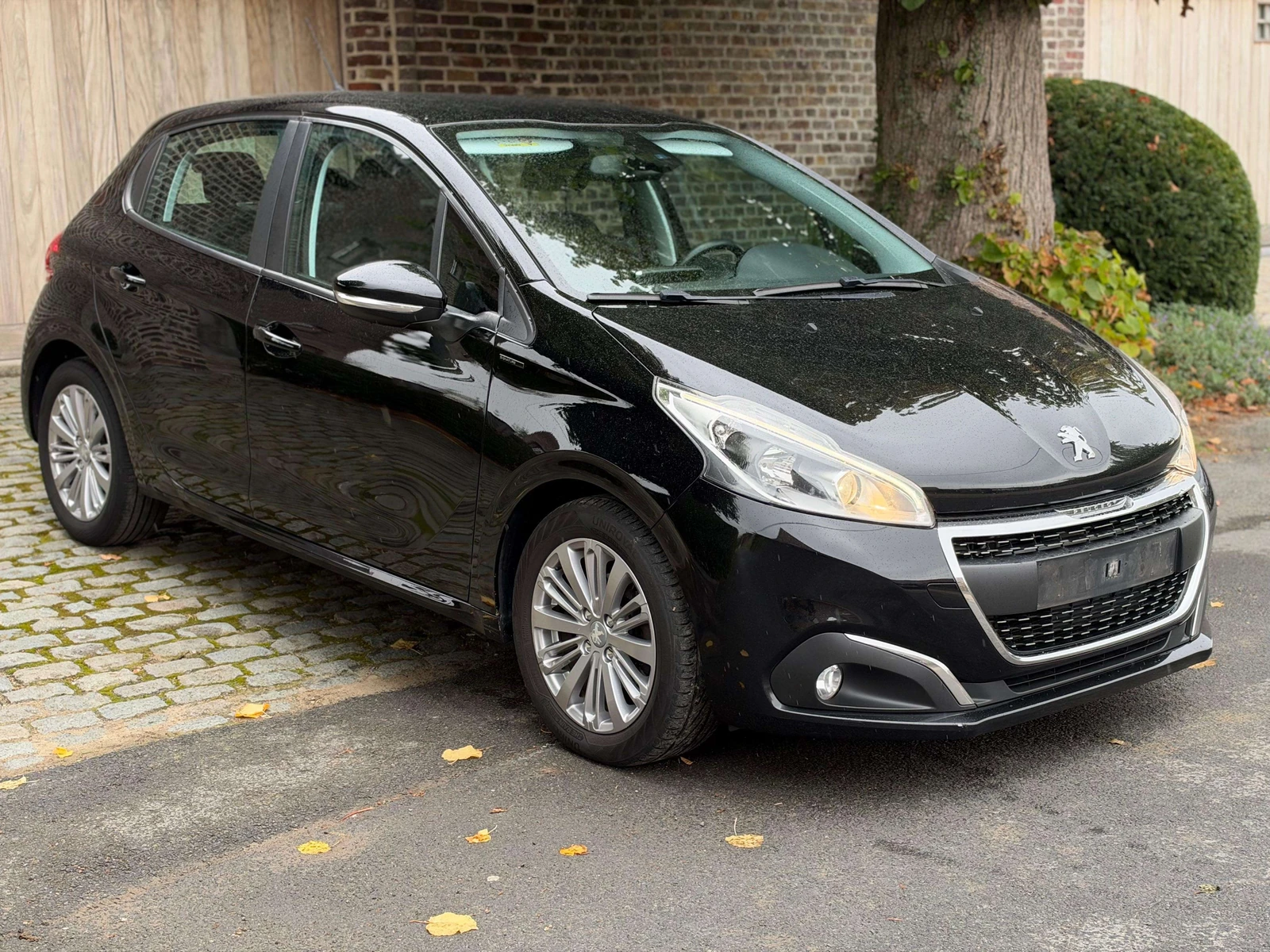 Peugeot 208 undefined