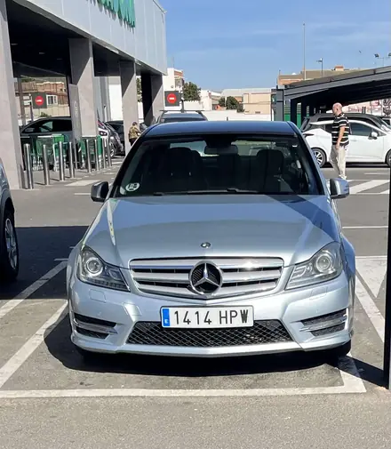 Mercedes-Benz C 220