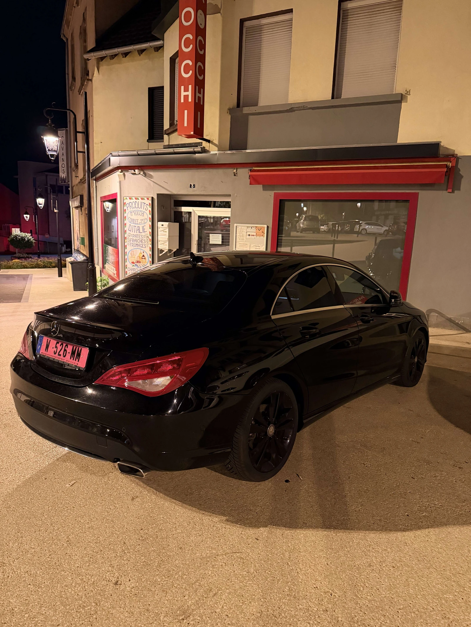 Mercedes-Benz CLA 200
