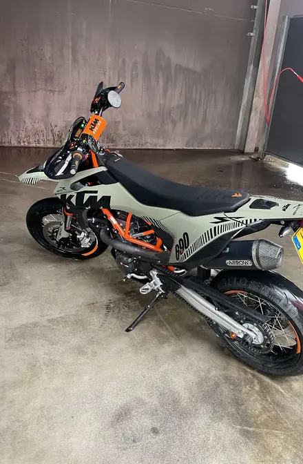 KTM 690 SMC