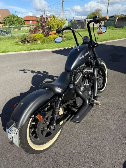 Harley-Davidson Iron 883