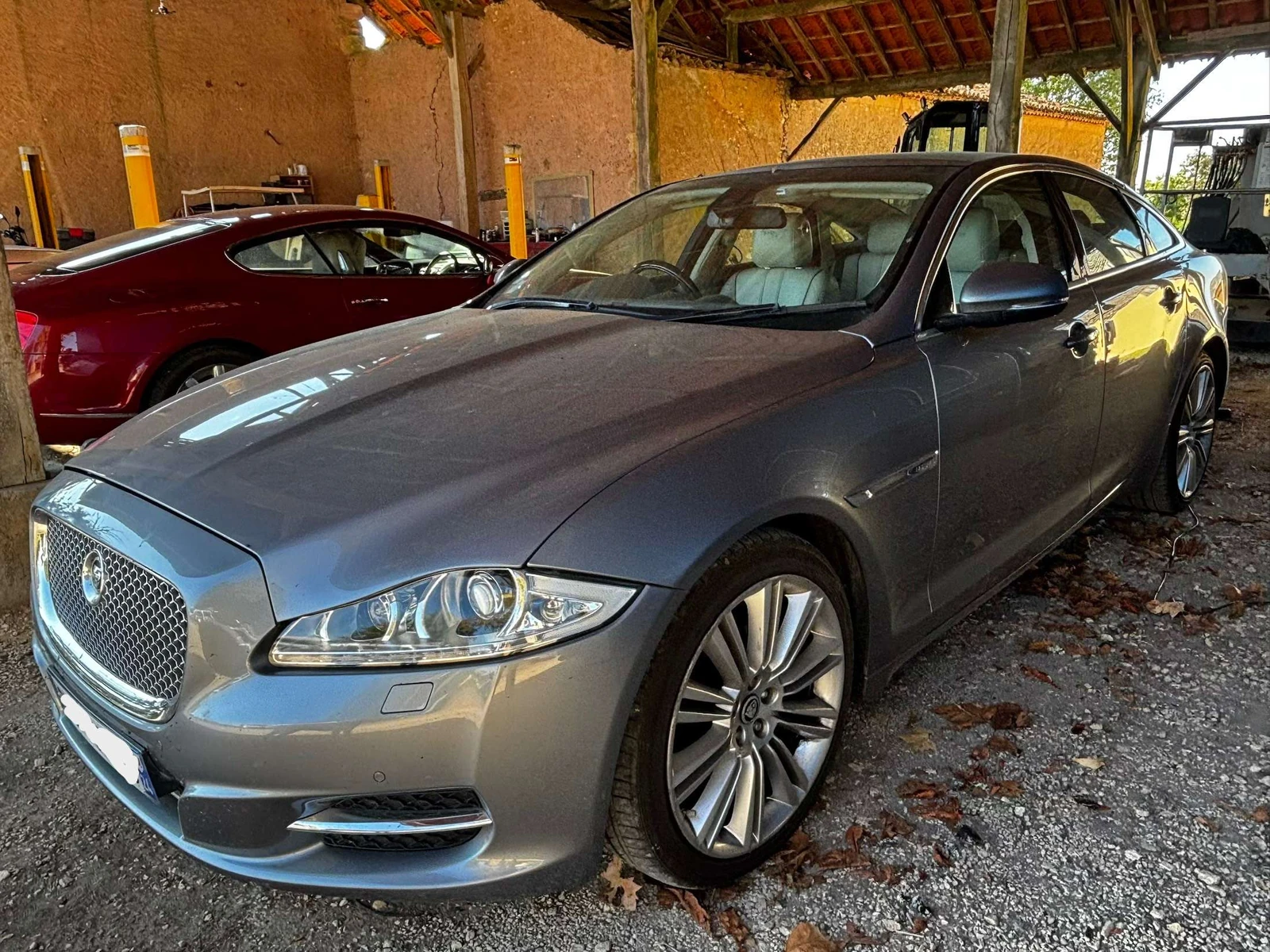 Jaguar XJ