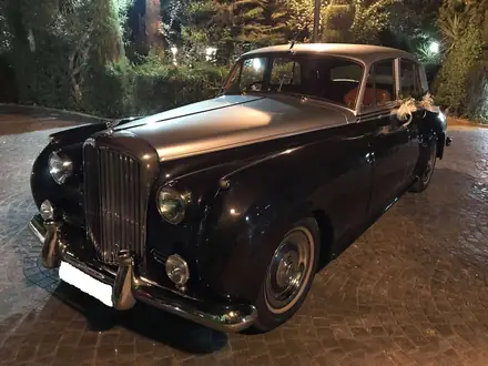 Bentley S1
