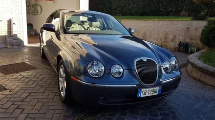 Jaguar S-Type