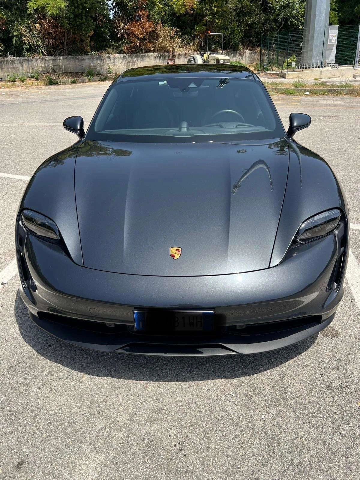 Porsche Taycan undefined