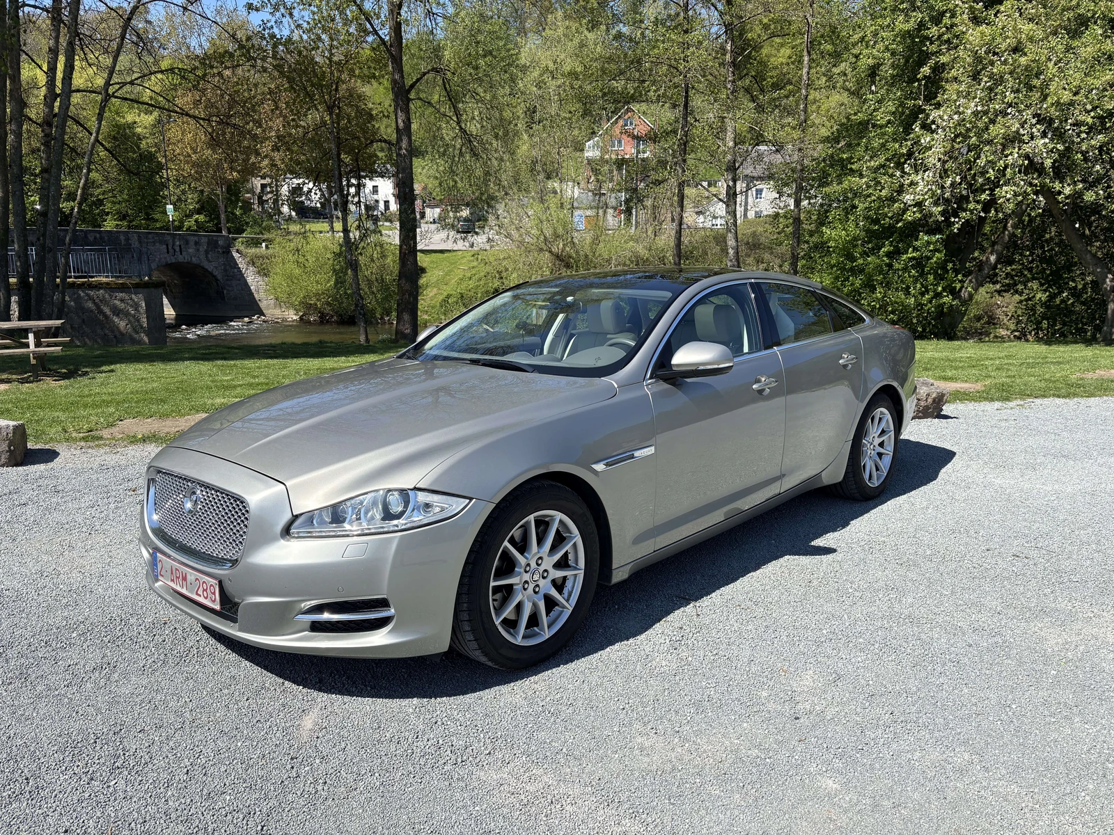 Jaguar XJ