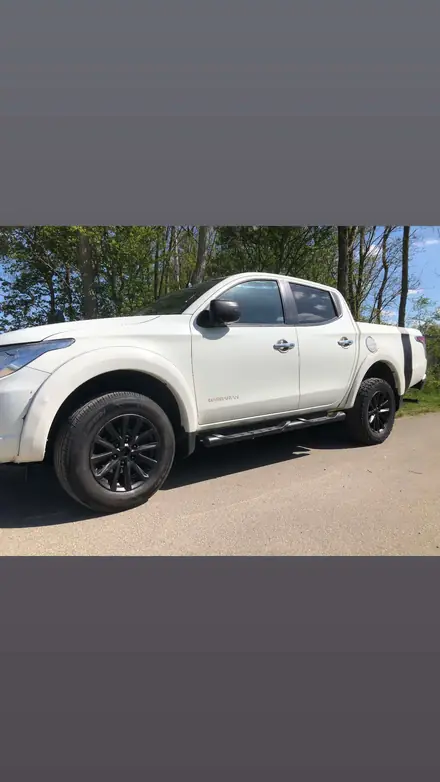 Mitsubishi L200
