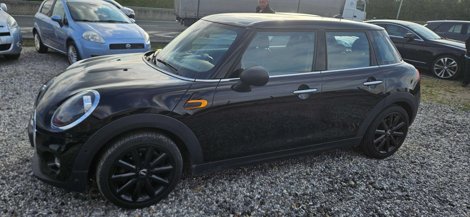 MINI One D