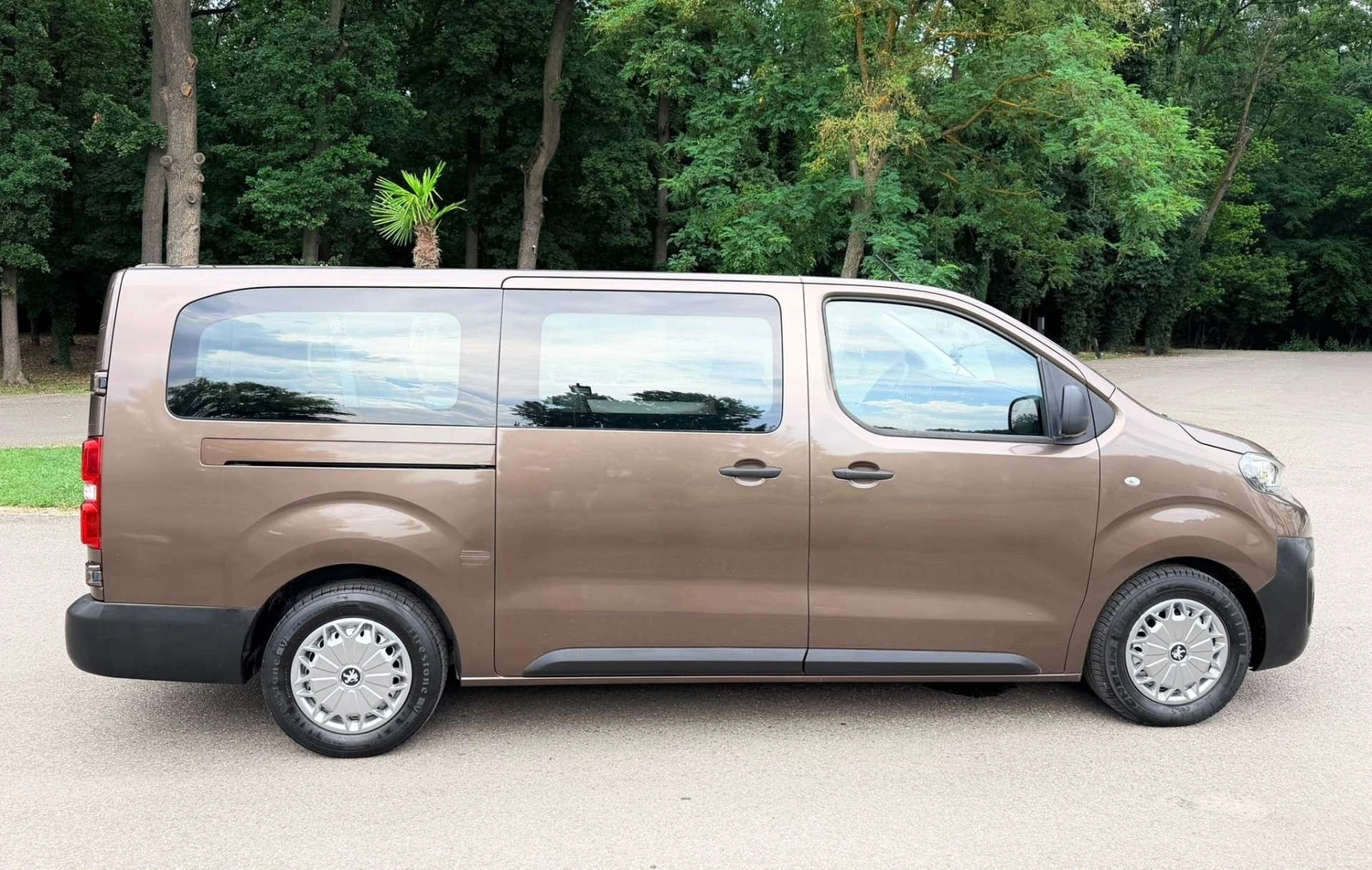 Peugeot Traveller