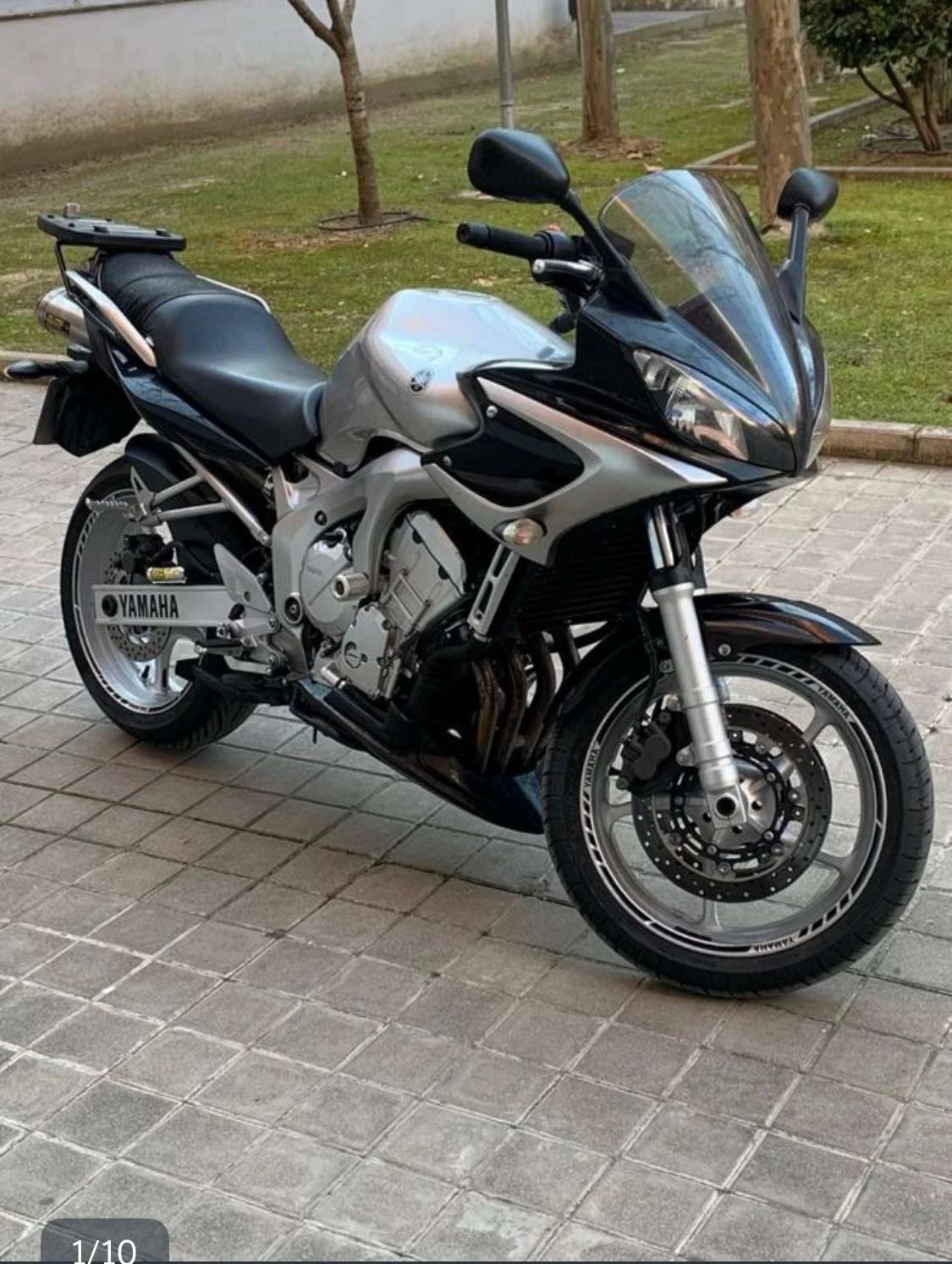 Yamaha FZ 1
