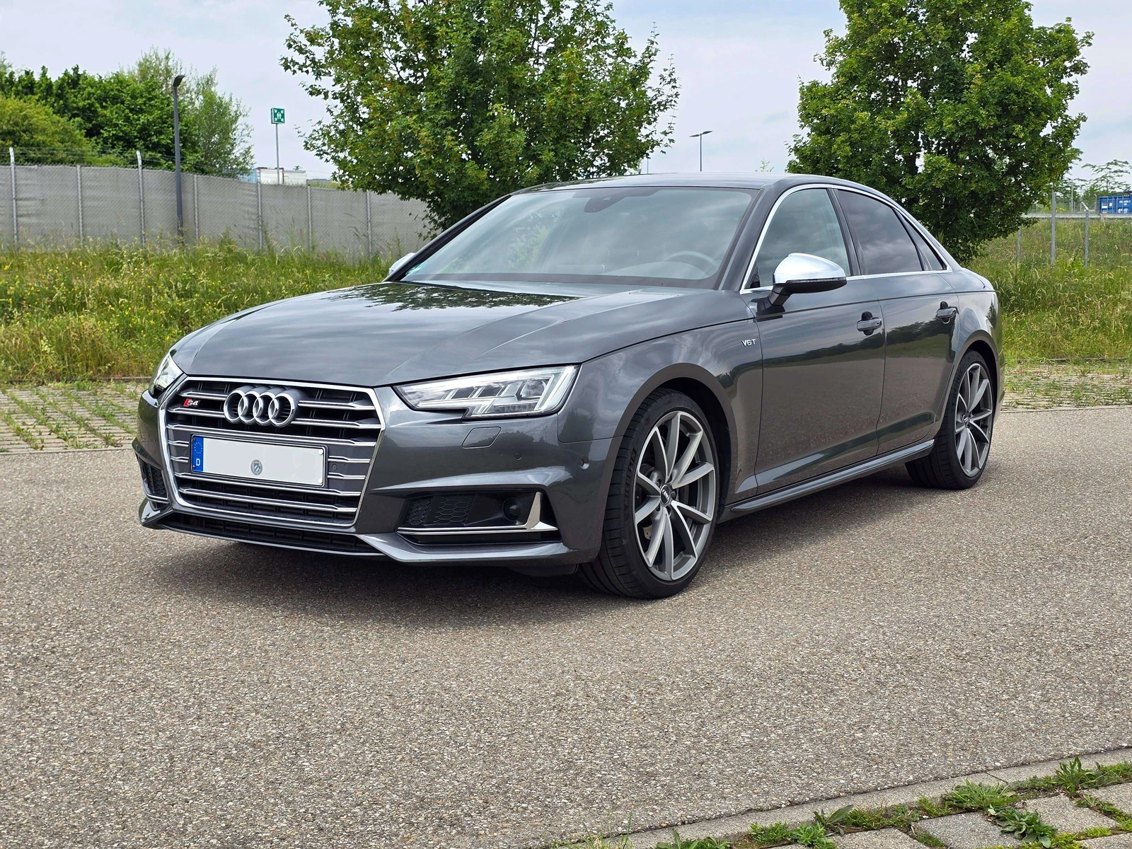 Audi S4 undefined