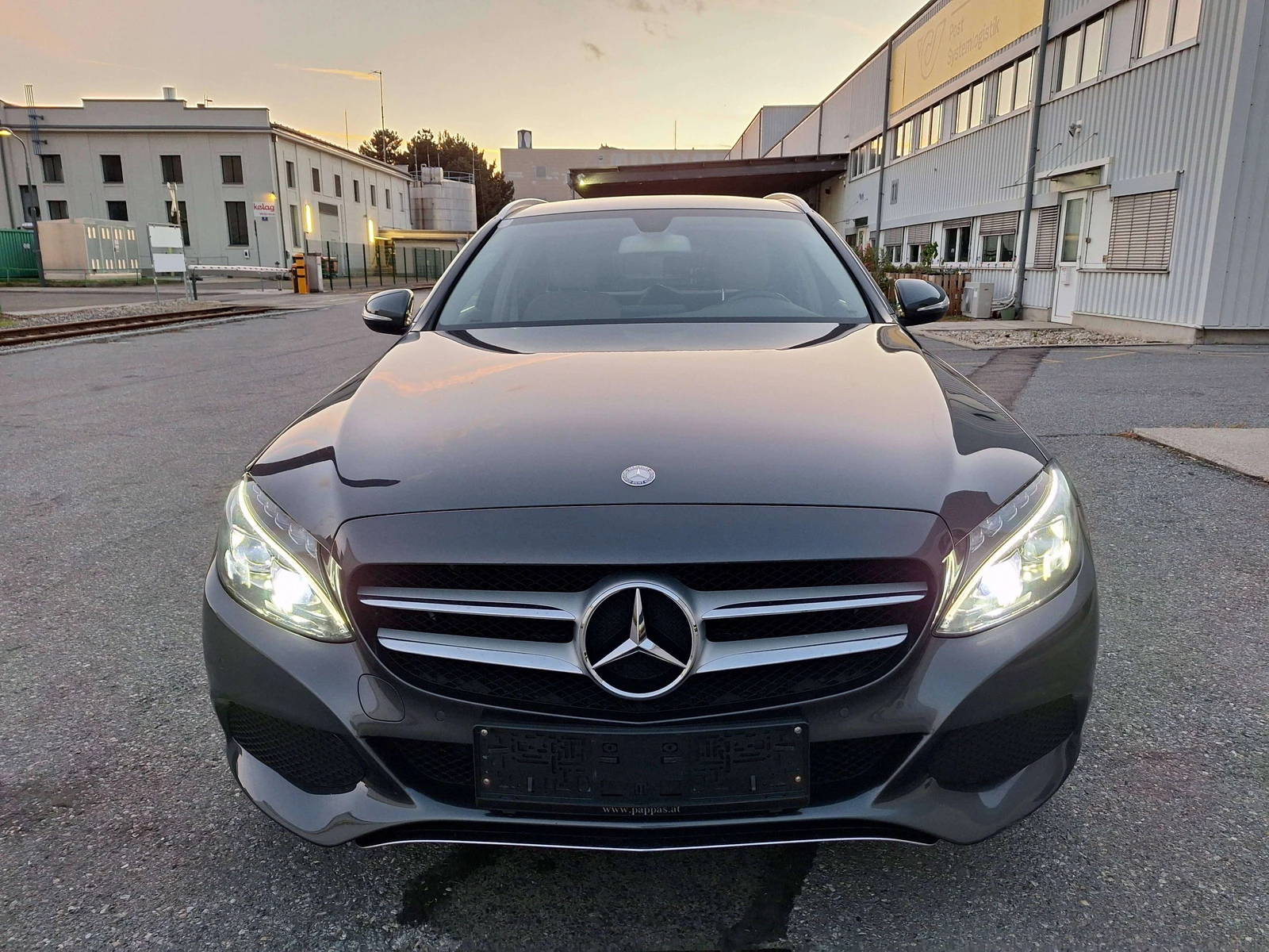 Mercedes-Benz C 180