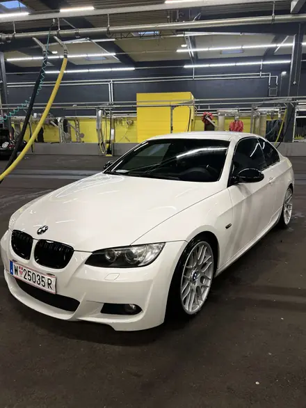 BMW 325