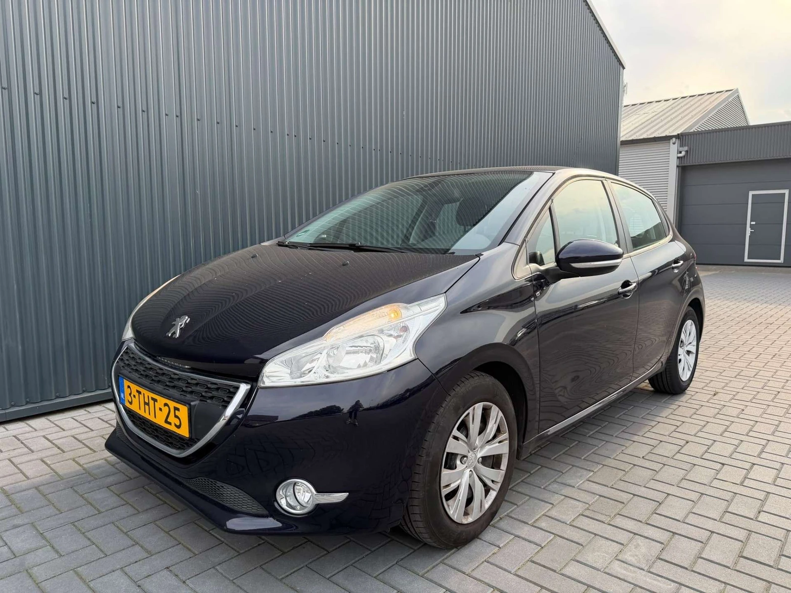 Peugeot 208 undefined