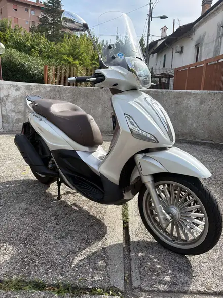Piaggio Beverly 300