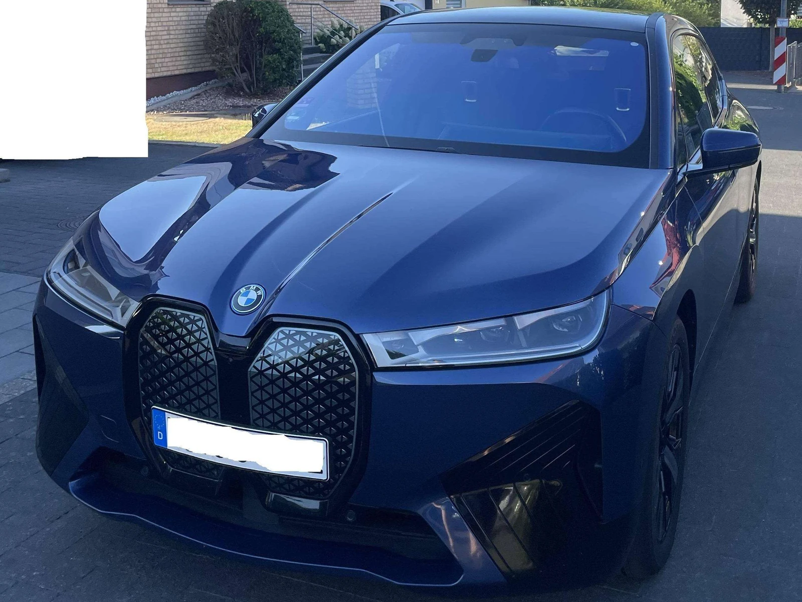BMW iX undefined