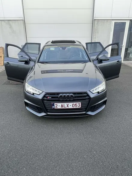 Audi S4