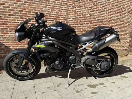 Triumph Speed Triple 1050