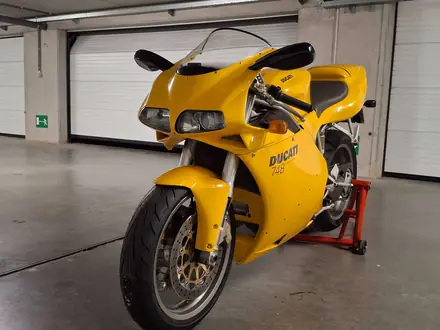 Ducati 748