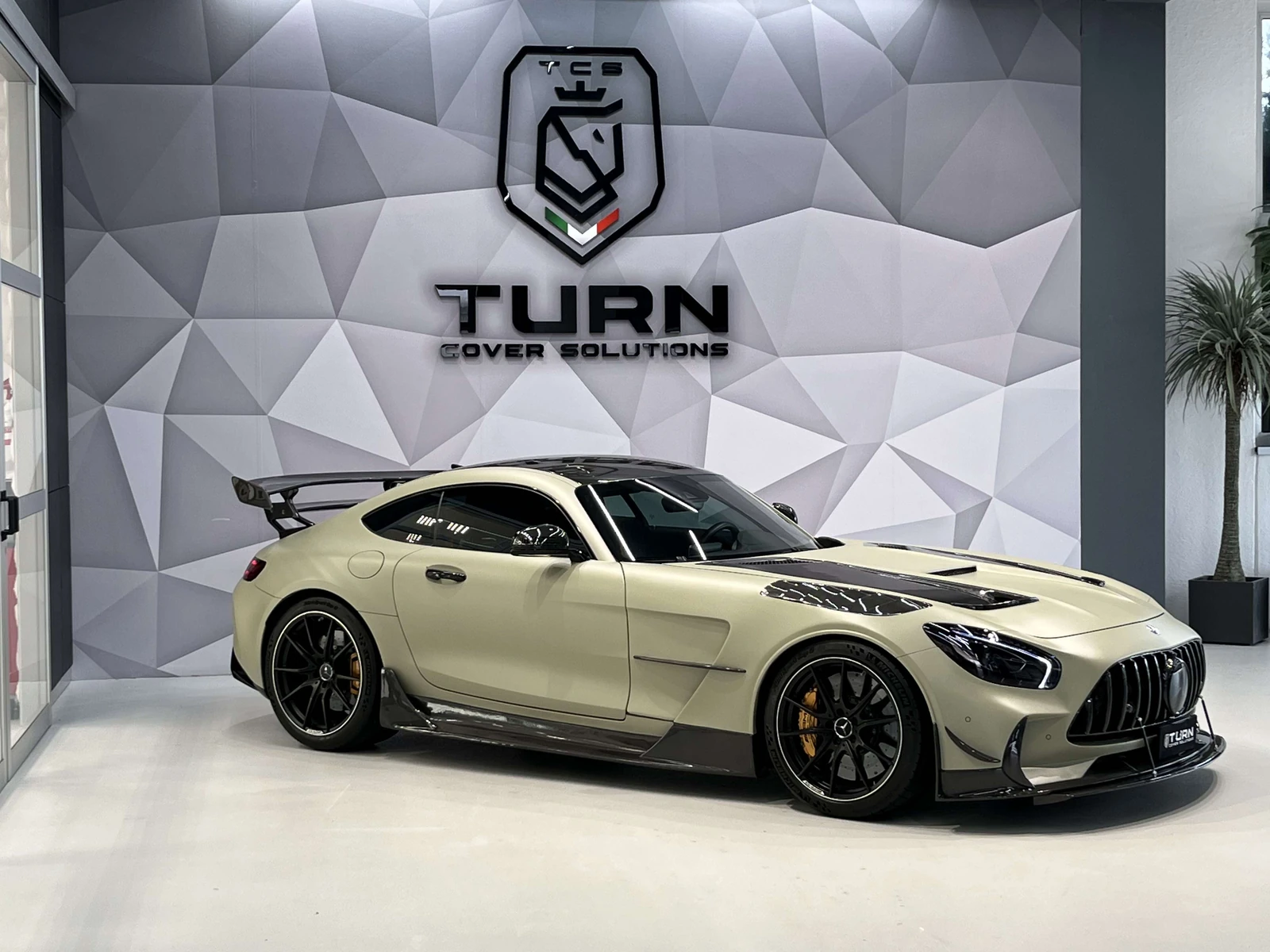 Mercedes-Benz AMG GT undefined