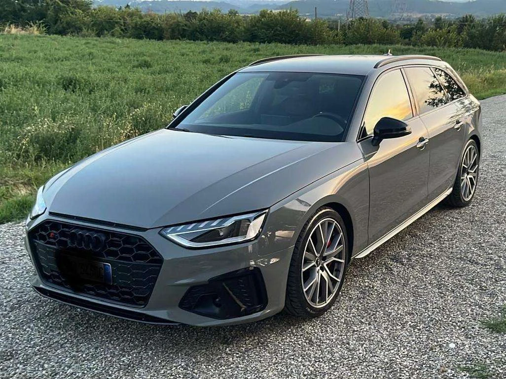 Audi S4 undefined