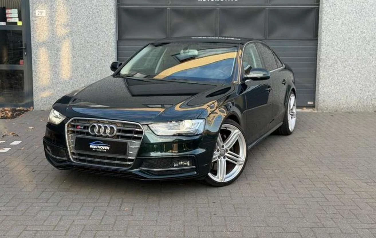 Audi S4 undefined