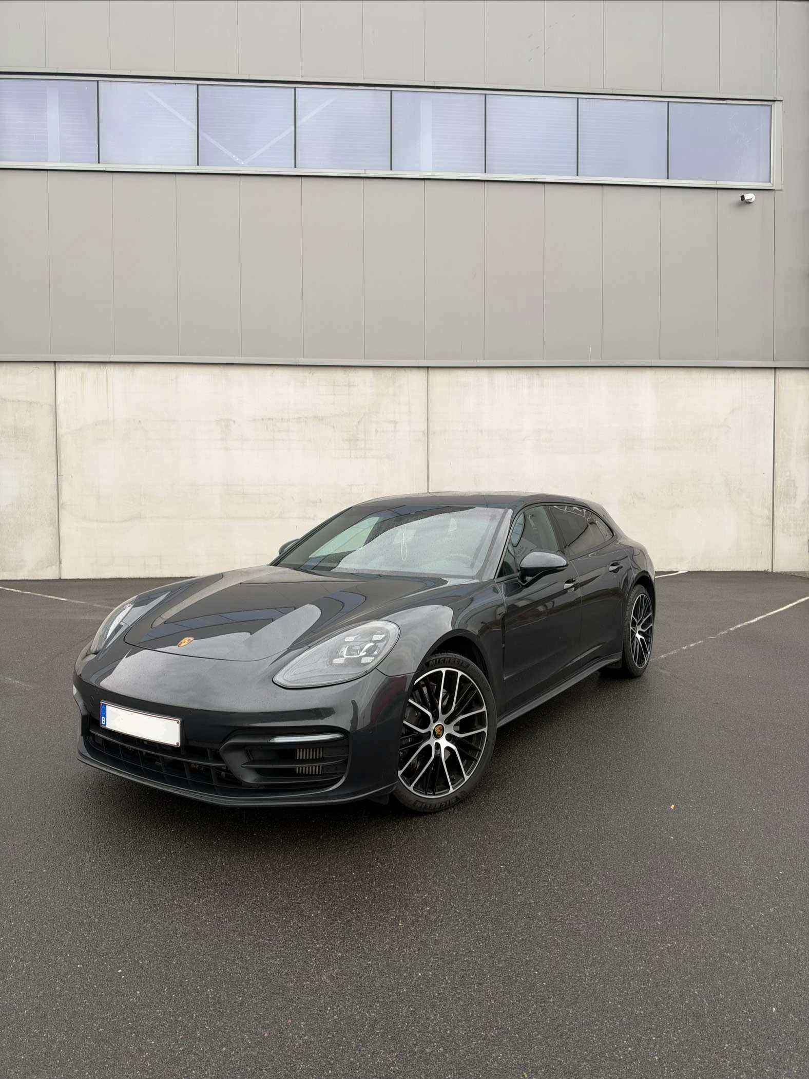 Porsche Panamera undefined