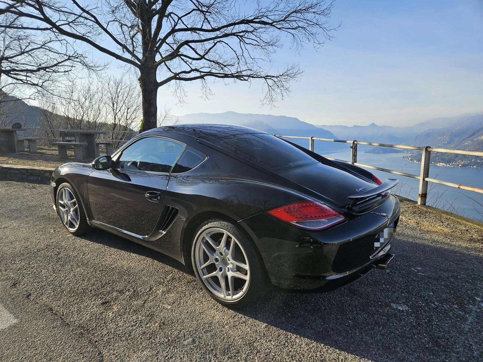 Porsche Cayman undefined