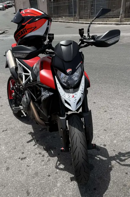 Ducati Hypermotard 950