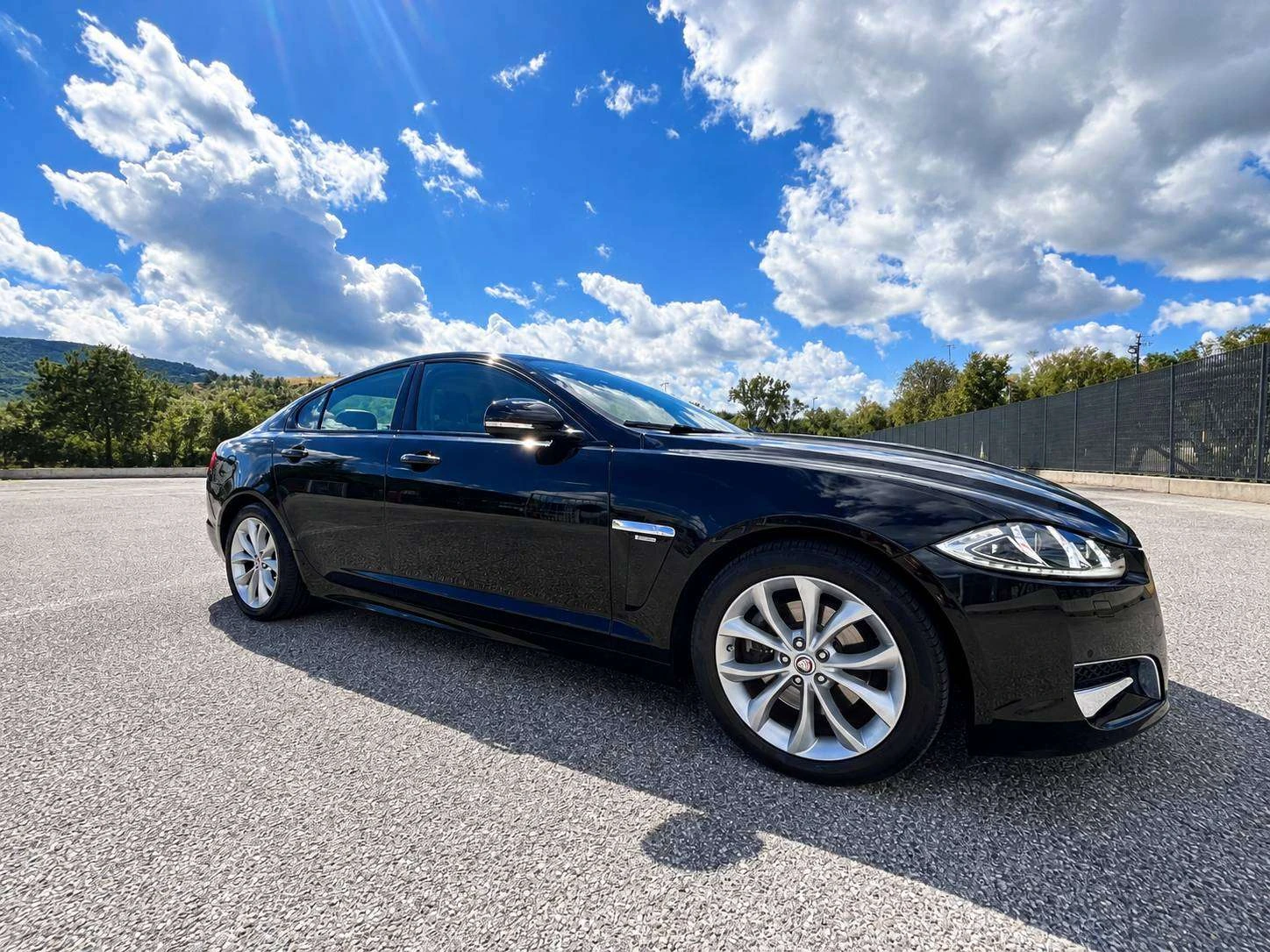 Jaguar XF