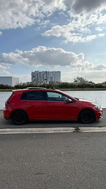 Volkswagen Golf R