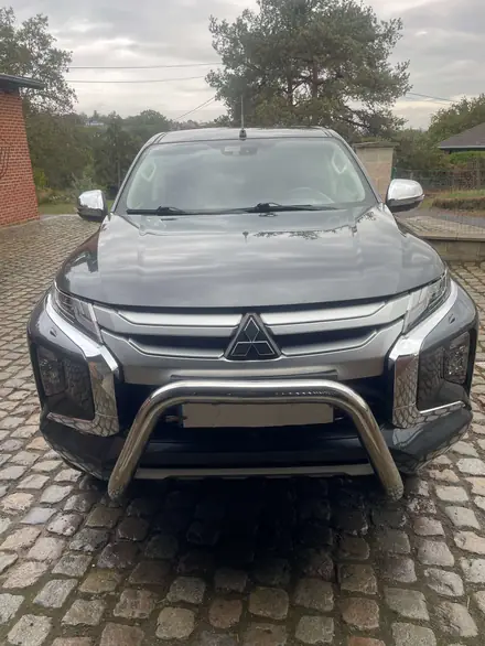 Mitsubishi L200