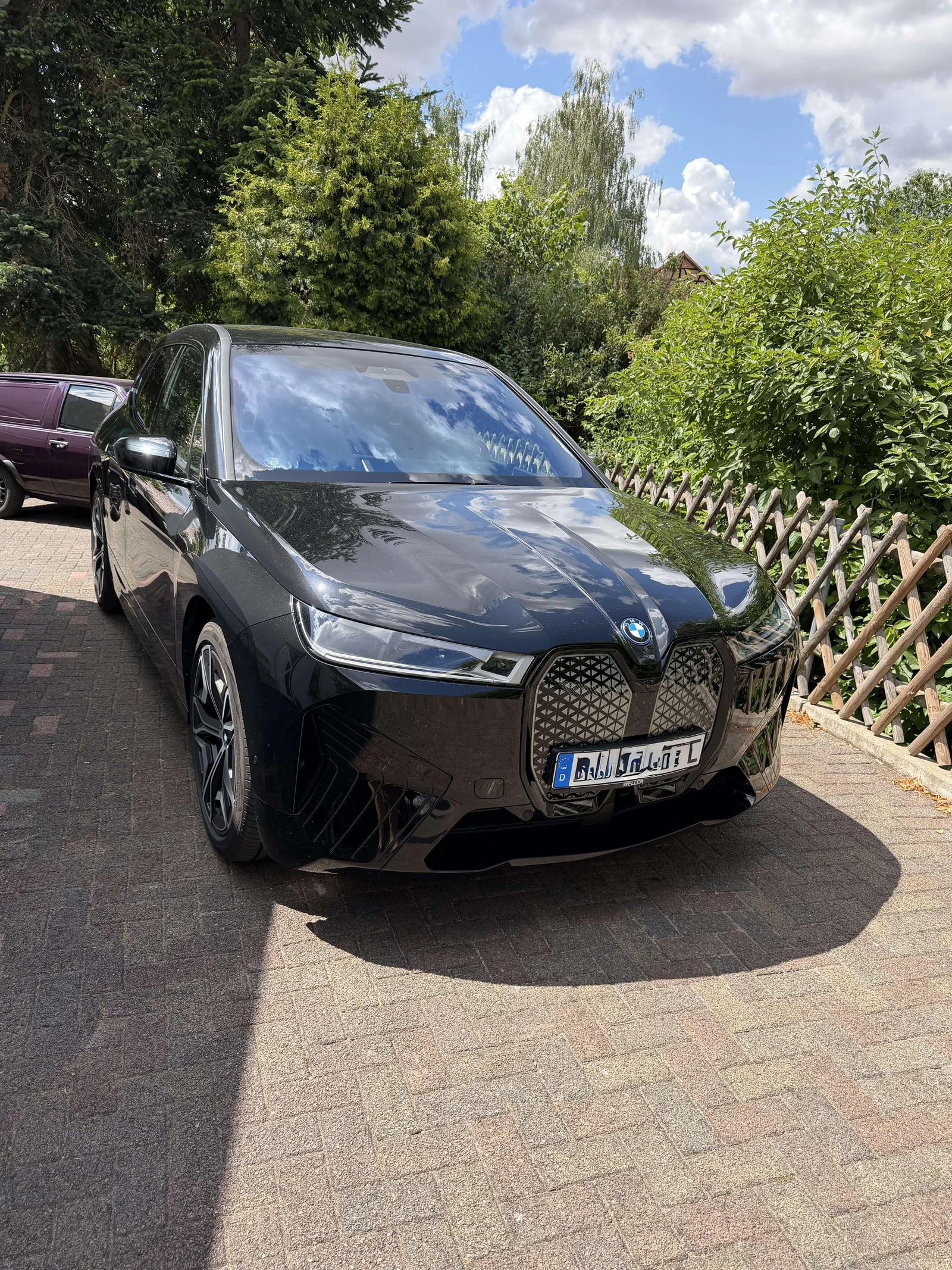 BMW iX